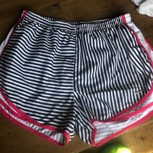 Nike dri fit short size large